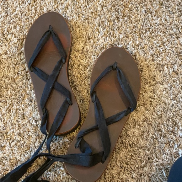 Sseko Wrap Sandals - Picture 2 of 3